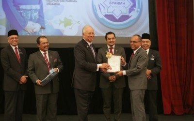 3 UTM Research Teams Feted by the YAB Prime Minister at the 2015 Malaysia Syariah Index Research Appreciation Ceremony